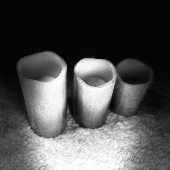 Flameless Candles set of Three with remote. In the box never been used. - Picture 5 of 14